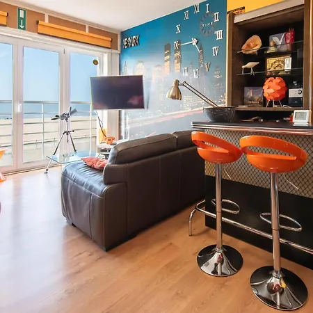 Apartman With View *